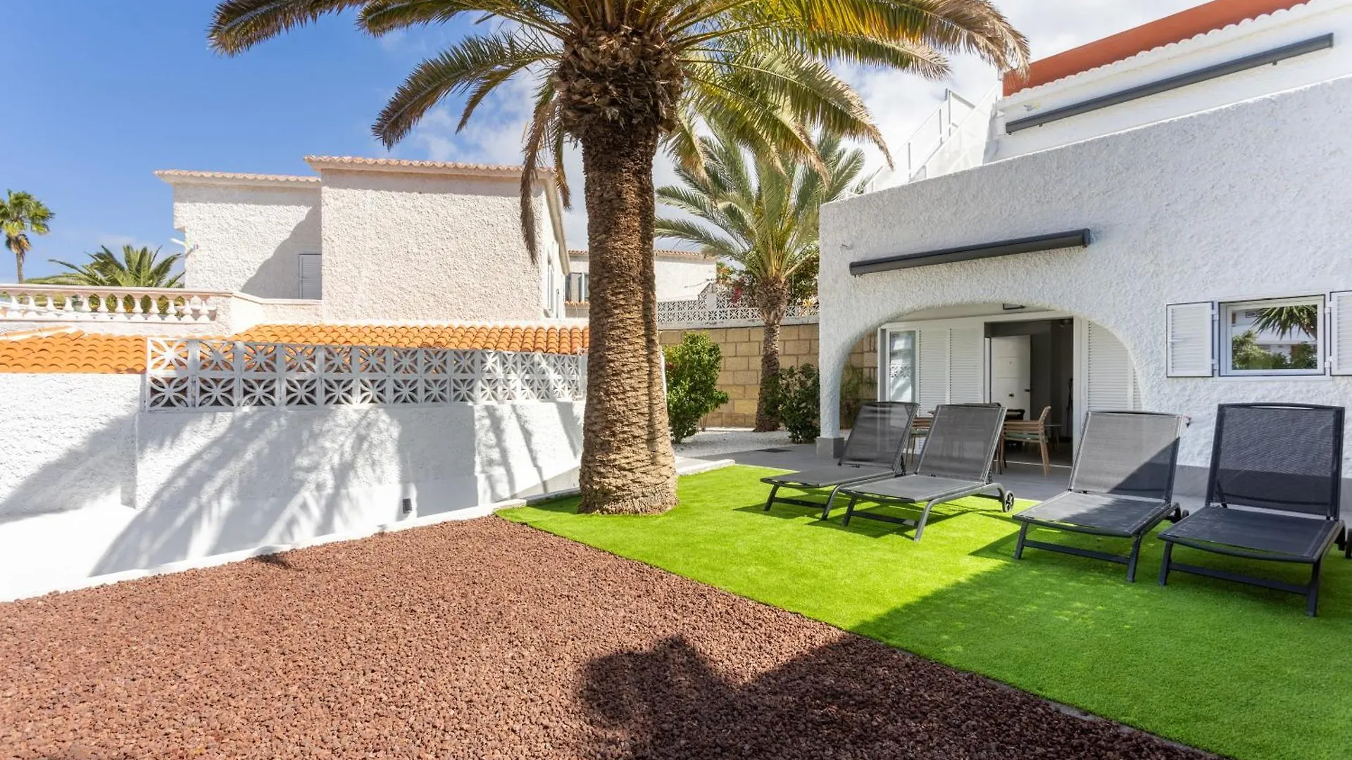 Villa Urbania Holiday Home By Sunkeyrents 플라야데라스아메리카스 아파트