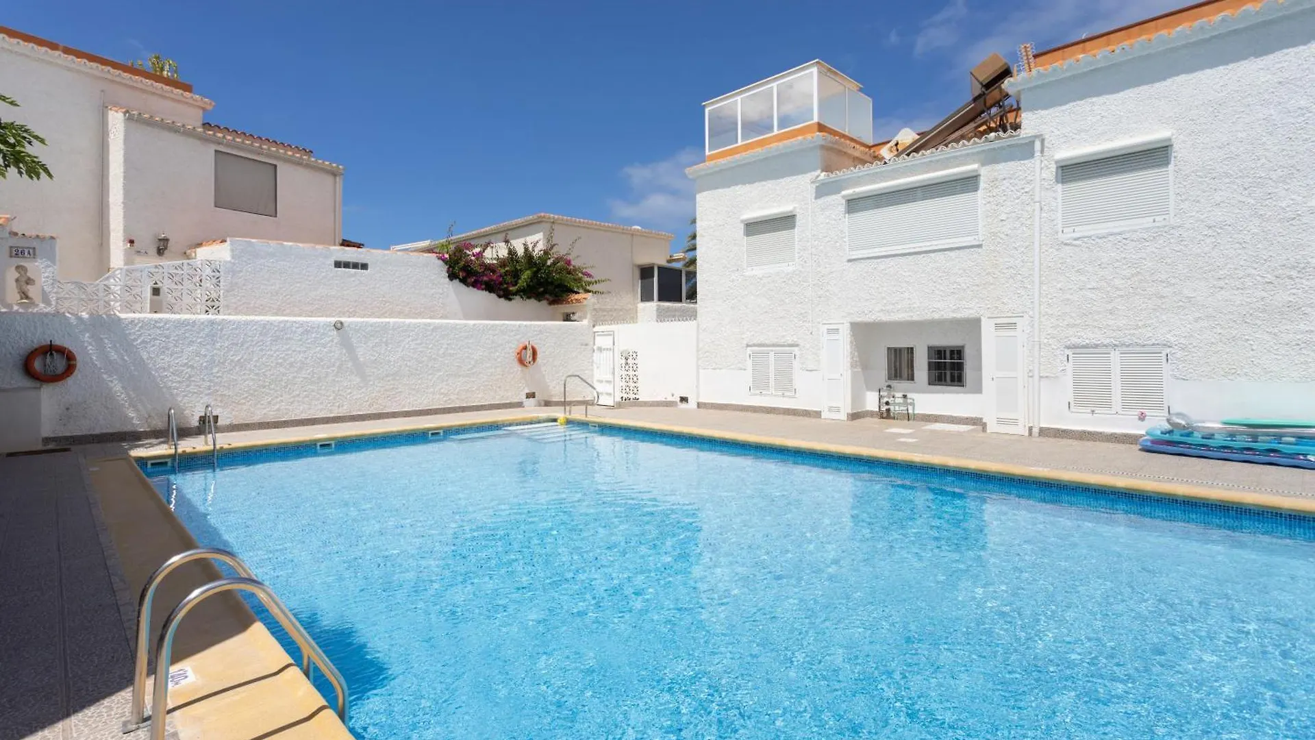 Villa Urbania Holiday Home By Sunkeyrents 플라야데라스아메리카스