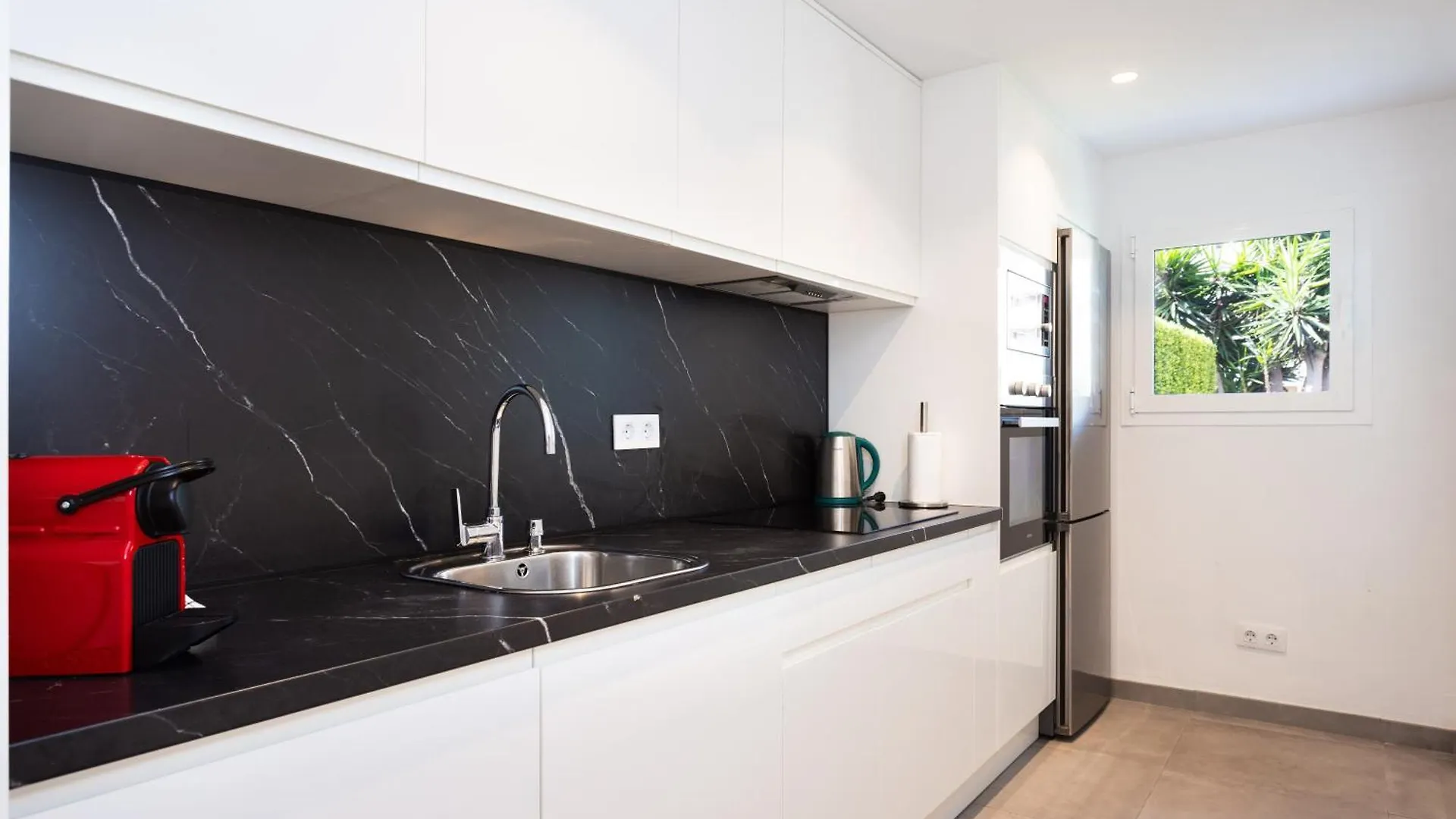 Villa Urbania Holiday Home By Sunkeyrents 플라야데라스아메리카스 0*,  스페인