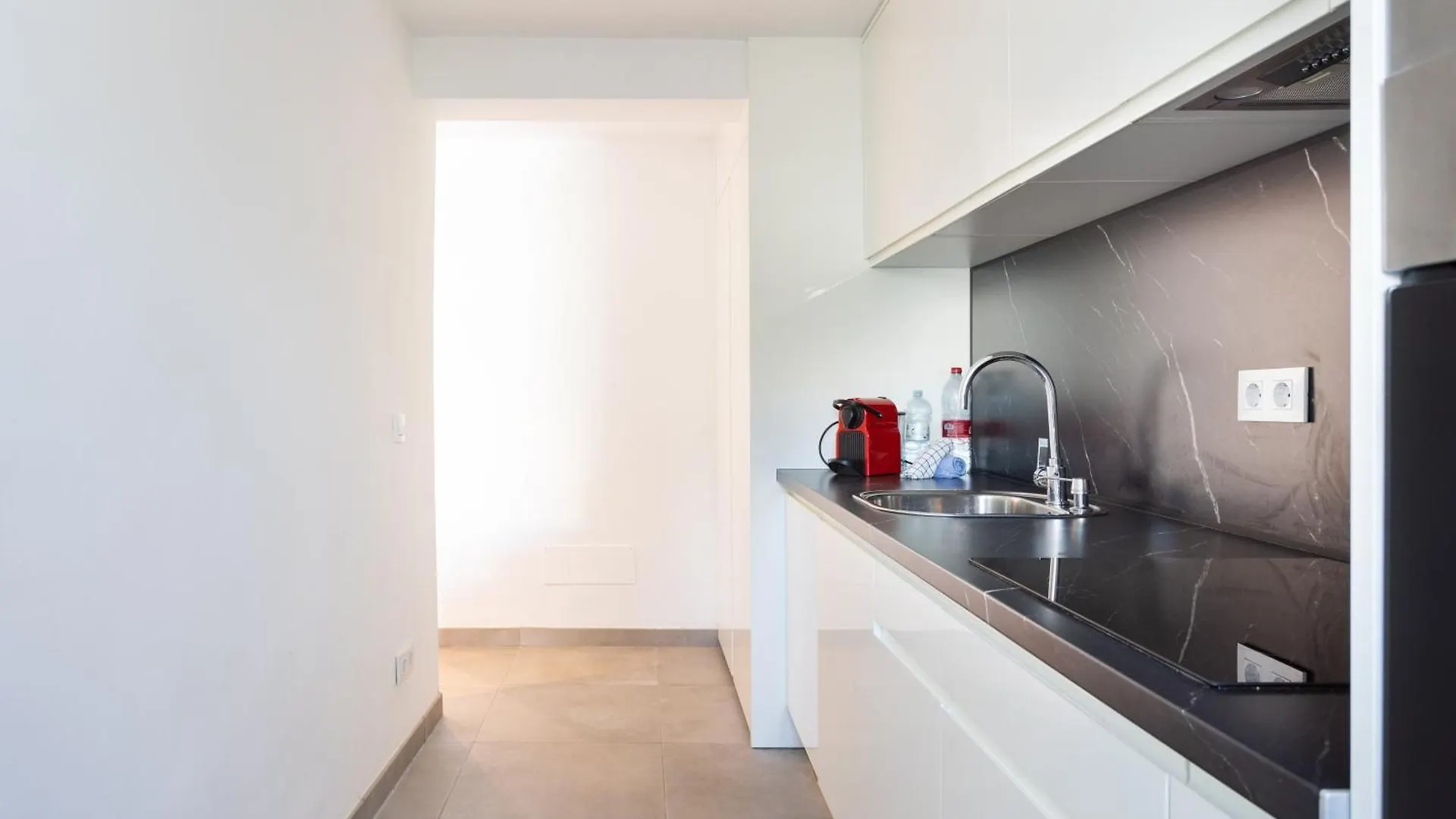 아파트 Villa Urbania Holiday Home By Sunkeyrents 플라야데라스아메리카스