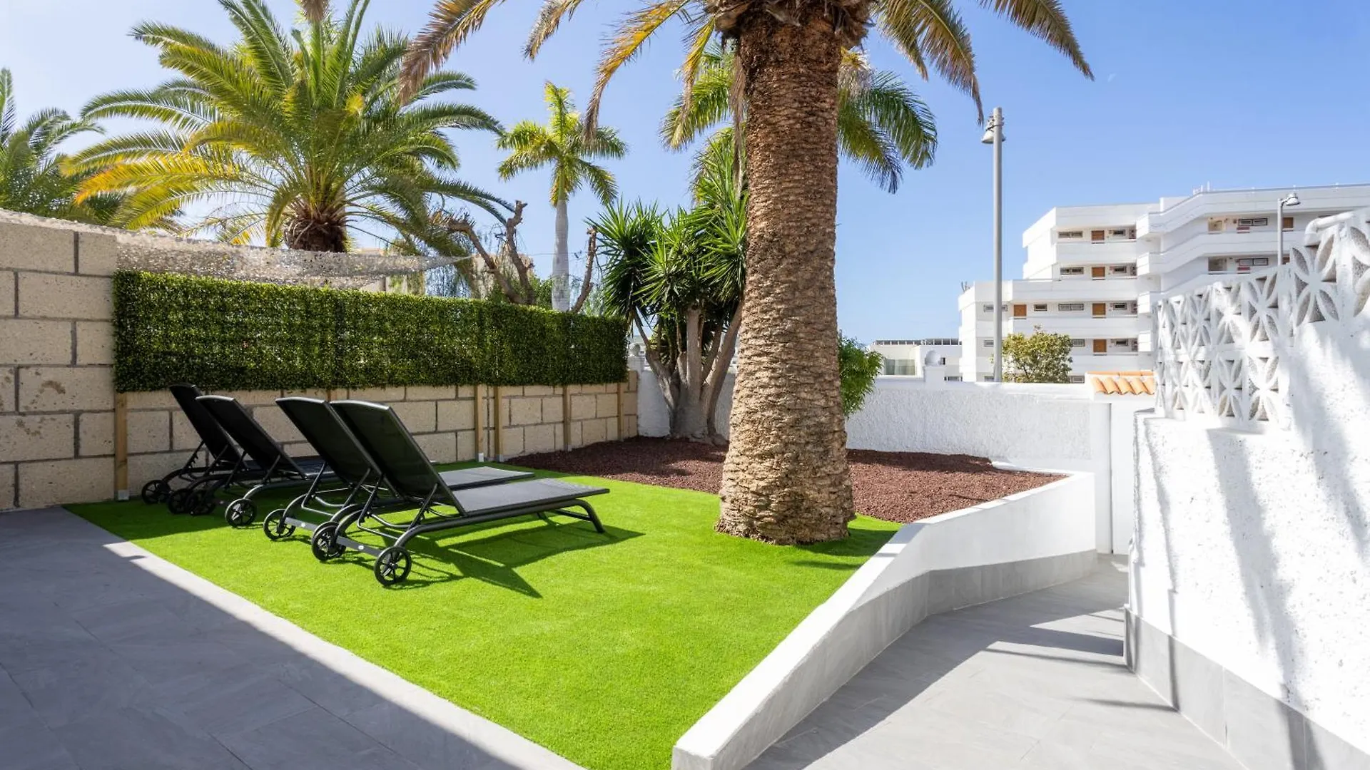 Апартаменты Villa Urbania Holiday Home By Sunkeyrents Плая-де-лас-Америкас Испания