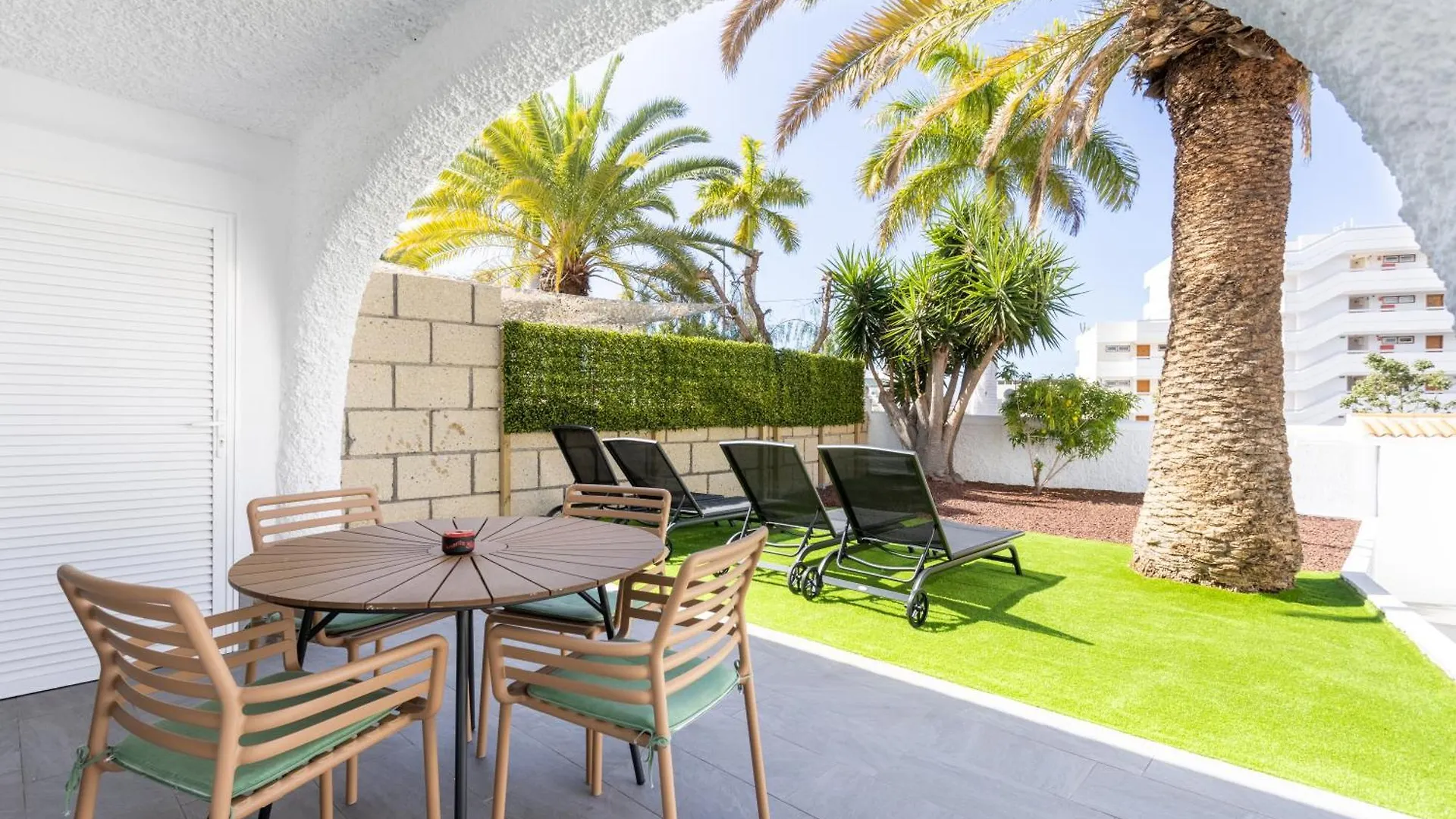 아파트 Villa Urbania Holiday Home By Sunkeyrents 플라야데라스아메리카스
